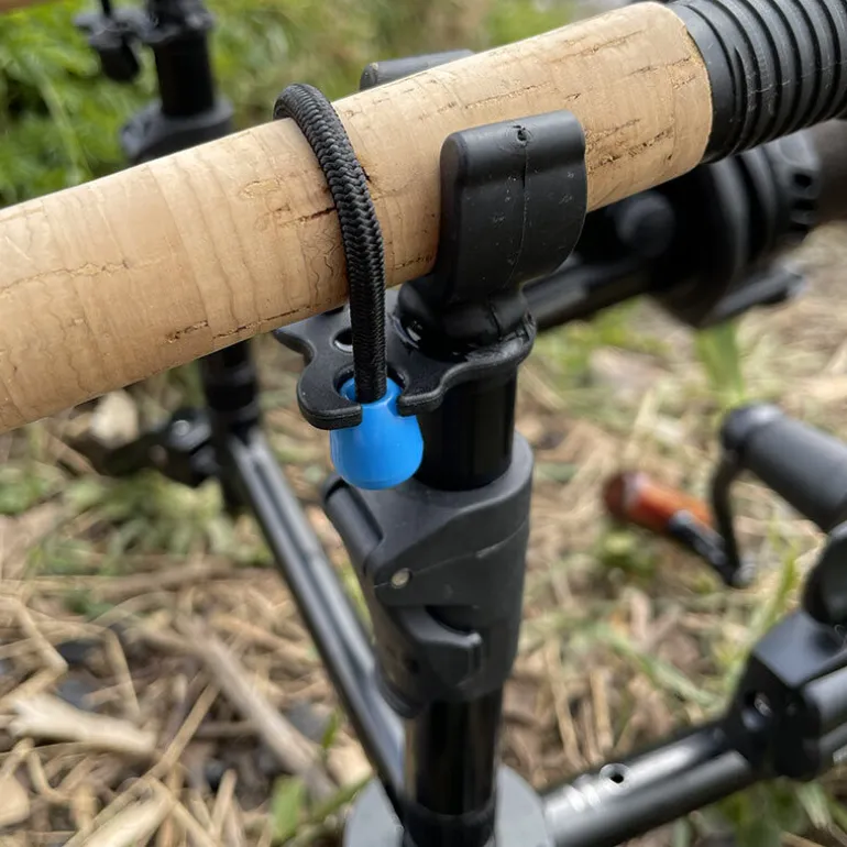 Système anti éjection Sonik Stanz Rod Lock Snag Fishing avec Bungee